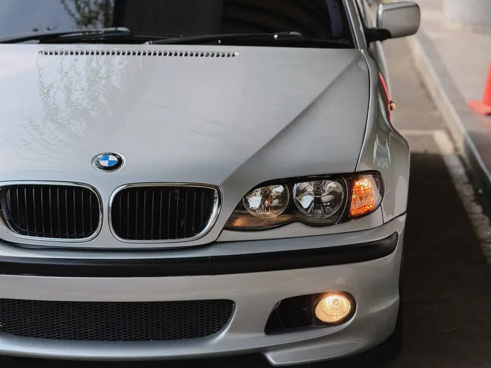 BMW E46 325i AT 2002 KM 71 RIBU VALID