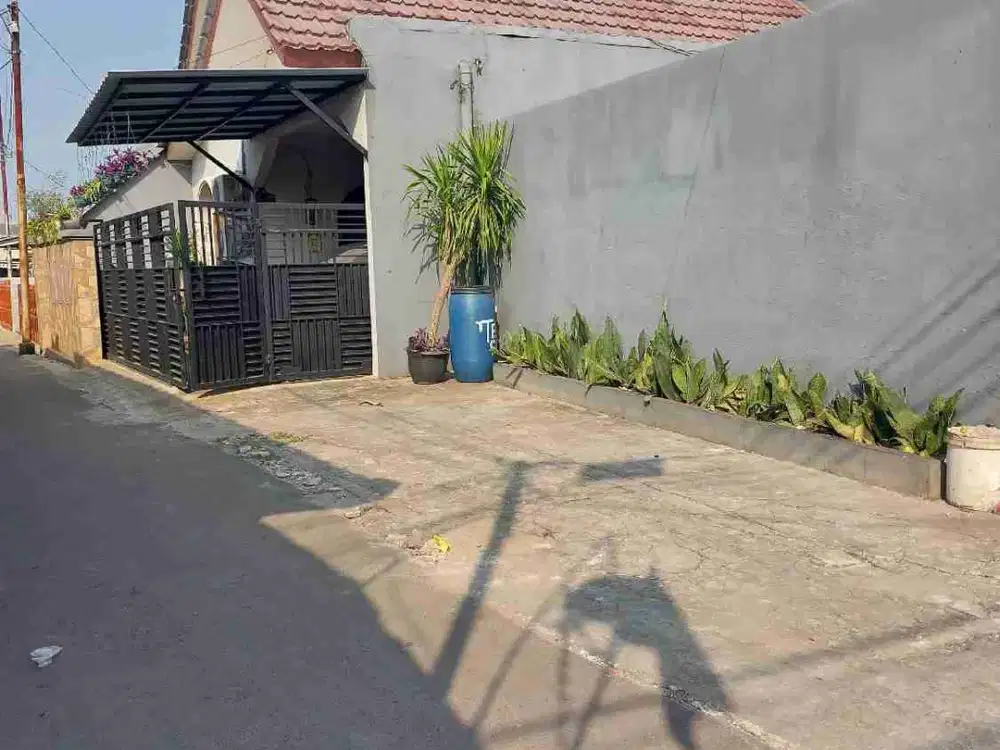 Jual Cepat Rumah 2lantai Pinggir jalan Raya Pulo Gebang Jakarta Timur Cocok Untuk Resto Cafe atau Bangun Shoowroom