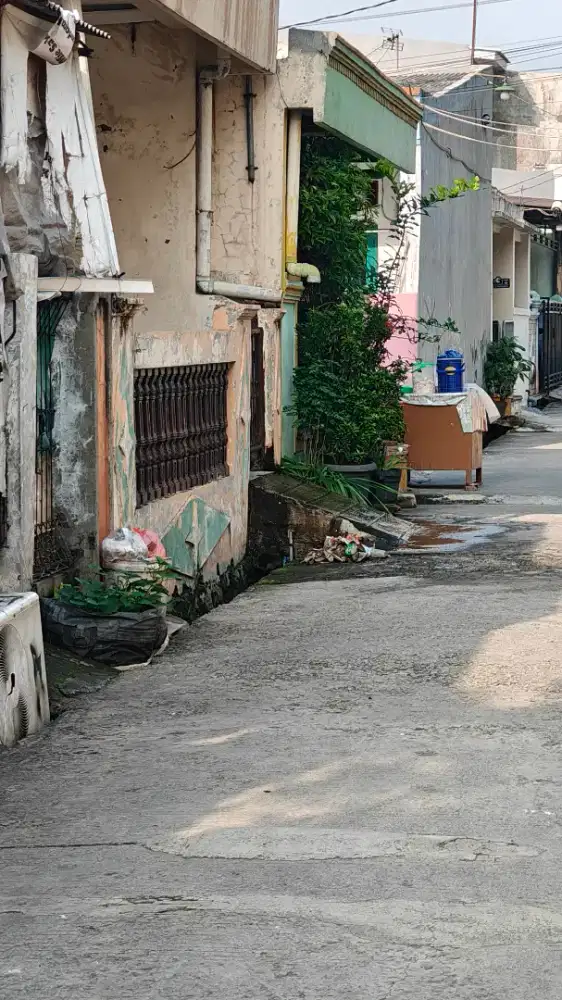 Dibutuhkan Baby Sitter Anak Usia 4 Tahun