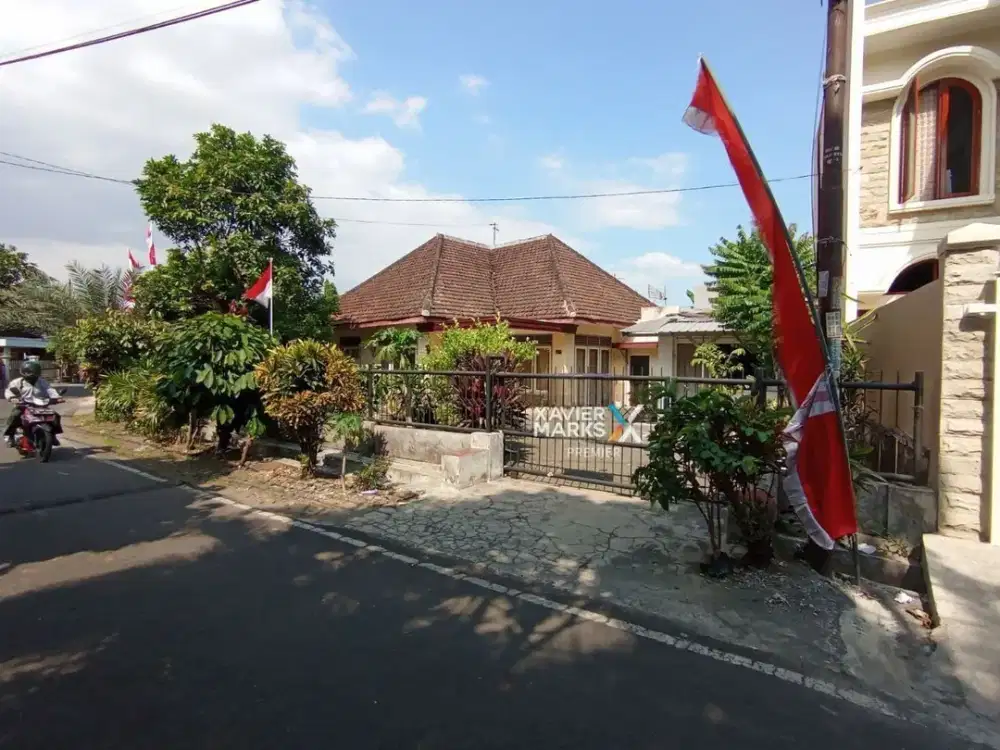 Rumah Klasik Luas Hitung Tanah Area Strategis di Rampal Celaket Malang