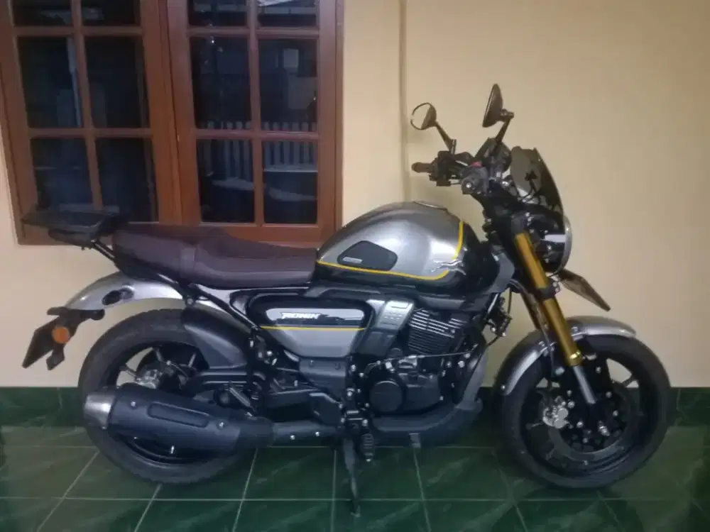 TVS Ronin 225 Type TD abu abu low Km