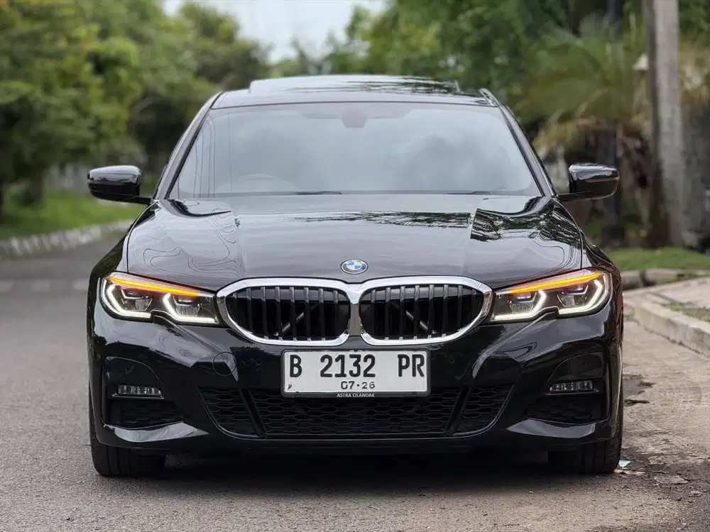 BMW G20 330i AT 2021 MSPORT KM 26 RIBU TANGAN PERTAMA CBU
