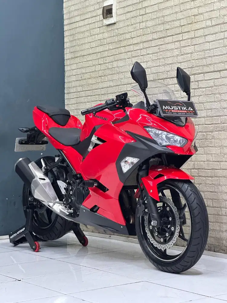 New Kawasaki Ninja 250 FI 2021 KM 1rb Perak - Zaky Mustika