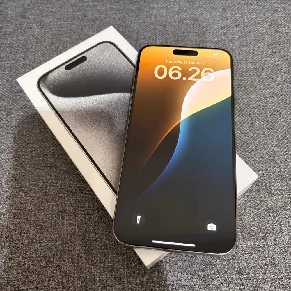 iPhone 15 Pro Max 256GB White Titanium LIKE NEW