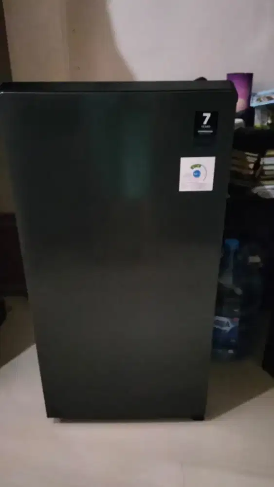 Kulkas 1 pintu merk Sharp