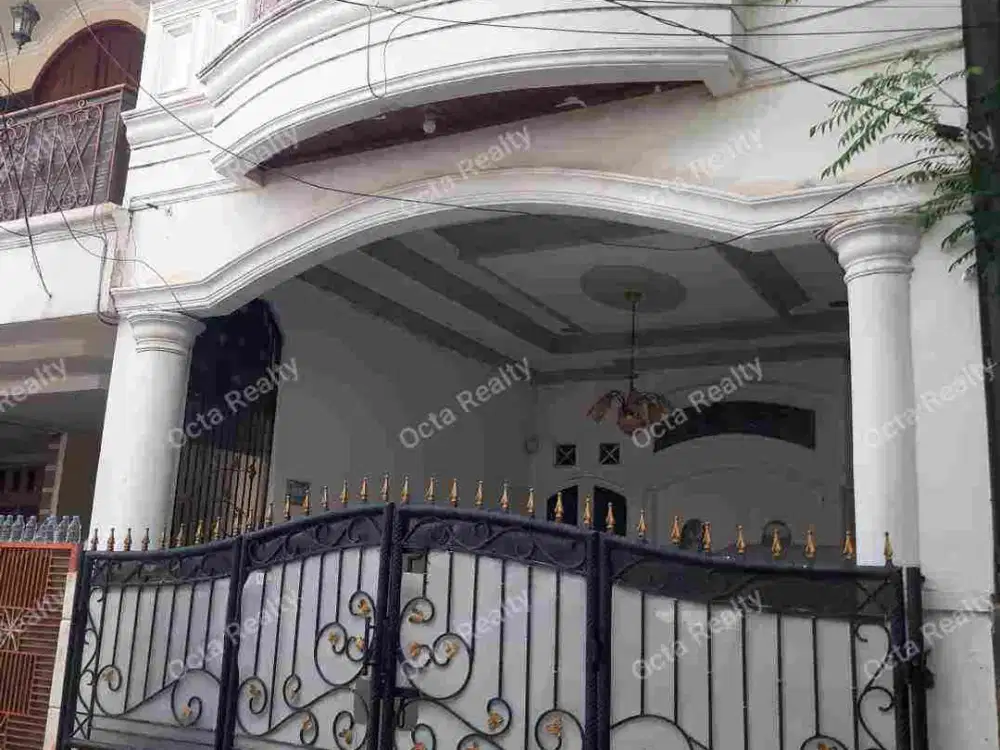 Di Jual Cepat! Rumah Asri 3 Lantai Full Furnished di Pondok Kelapa Duren Sawit Jakarta Timur