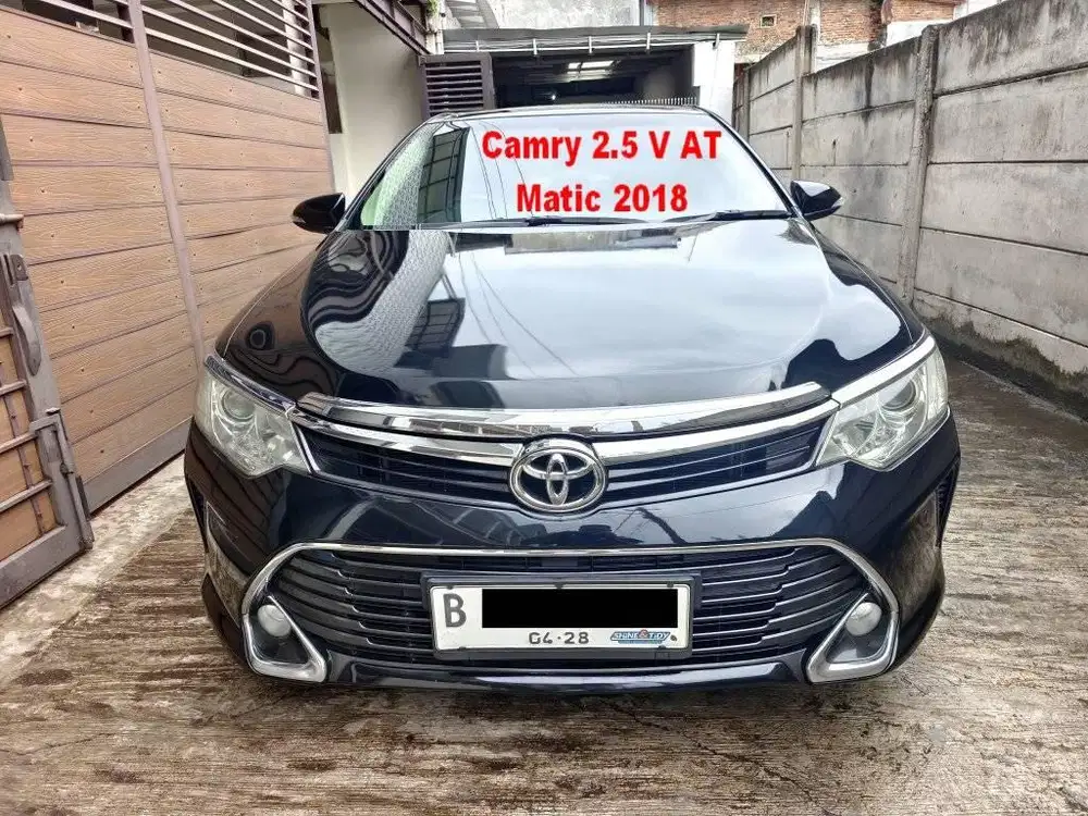 Toyota Camry V AT MATIC 2018 HITAM PERFECT LIKE NEW