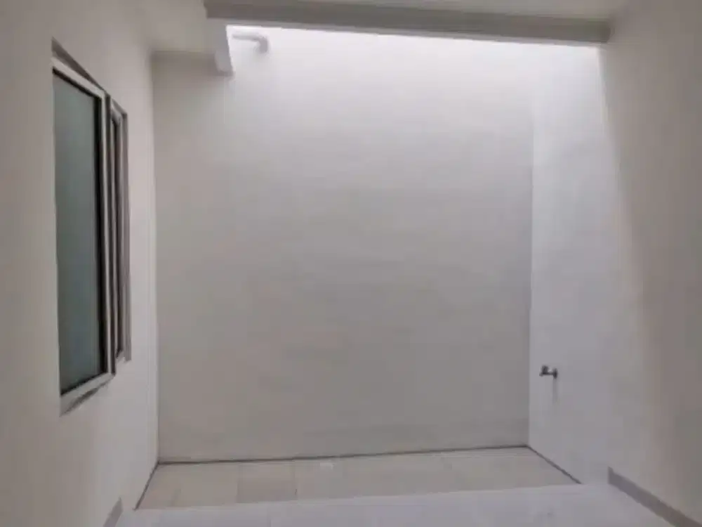 Rumah luas dan nyaman di lingkungan aman, asri, dan tertata rapi, cocok untuk tempat tinggal