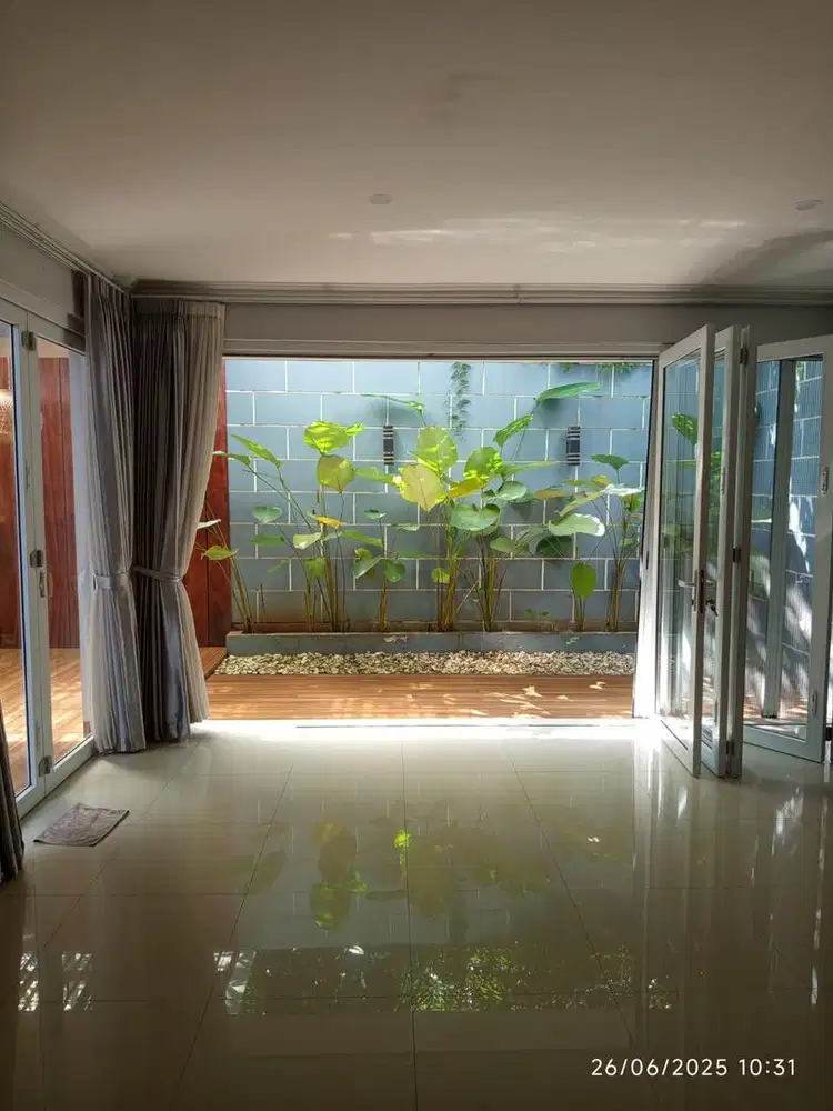 Dijual Rumah Aesthetic Modern Semi Furnish di Legenda Wisata Cibubur