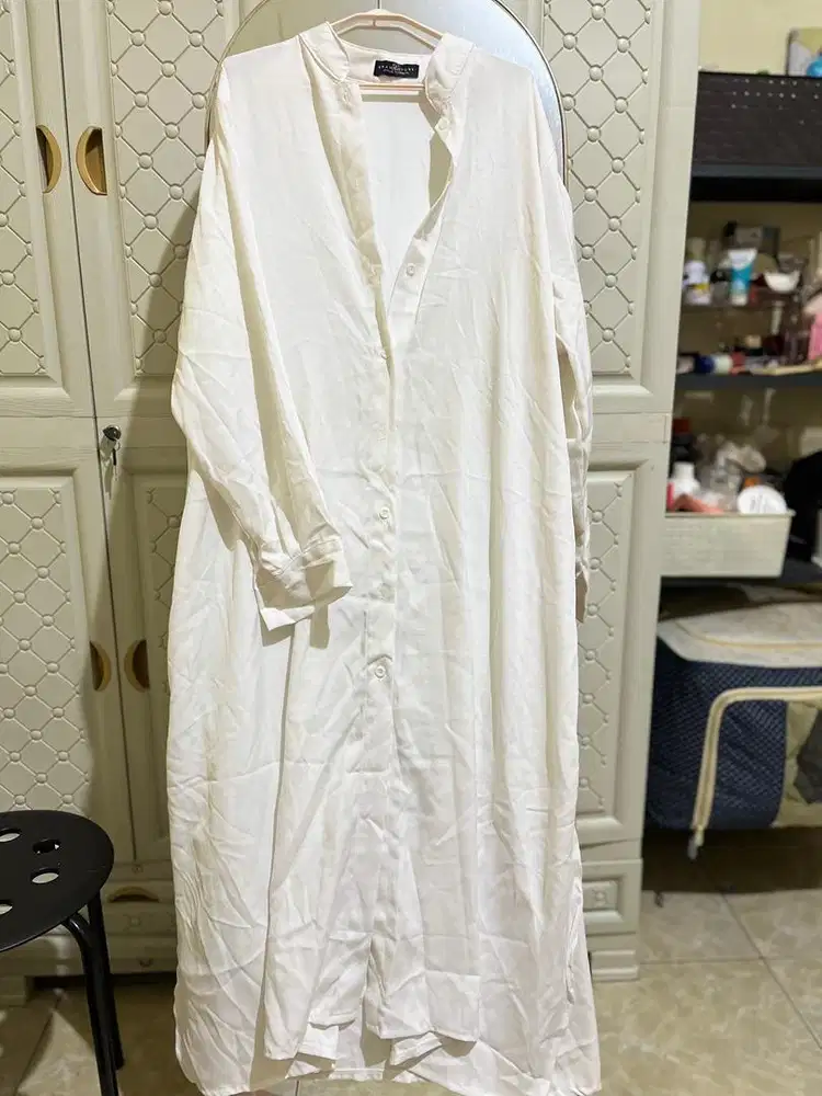 Tunik putih kemeja wanita lengan panjang