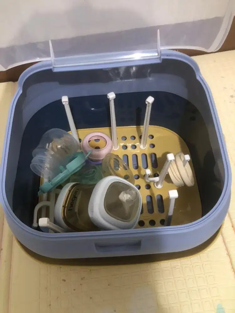Tempat botol bayi multifungsi