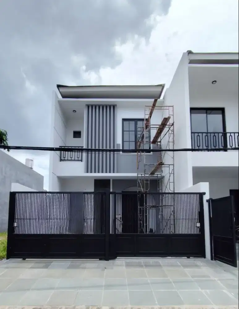 Araya‼️Jual Rumah Baru Dekat ITS,Galaxy Mall,Puri Galaxy