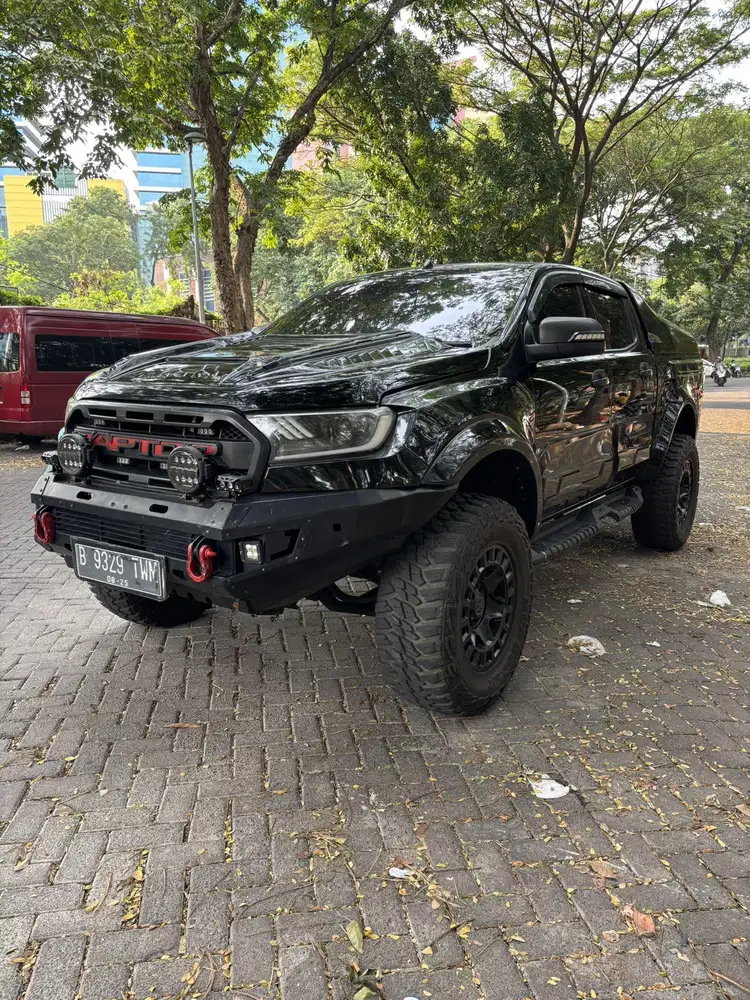 FORD RANGER DOUBLE CABIN XLT 3.2 MT TAHUN 2014 HITAM