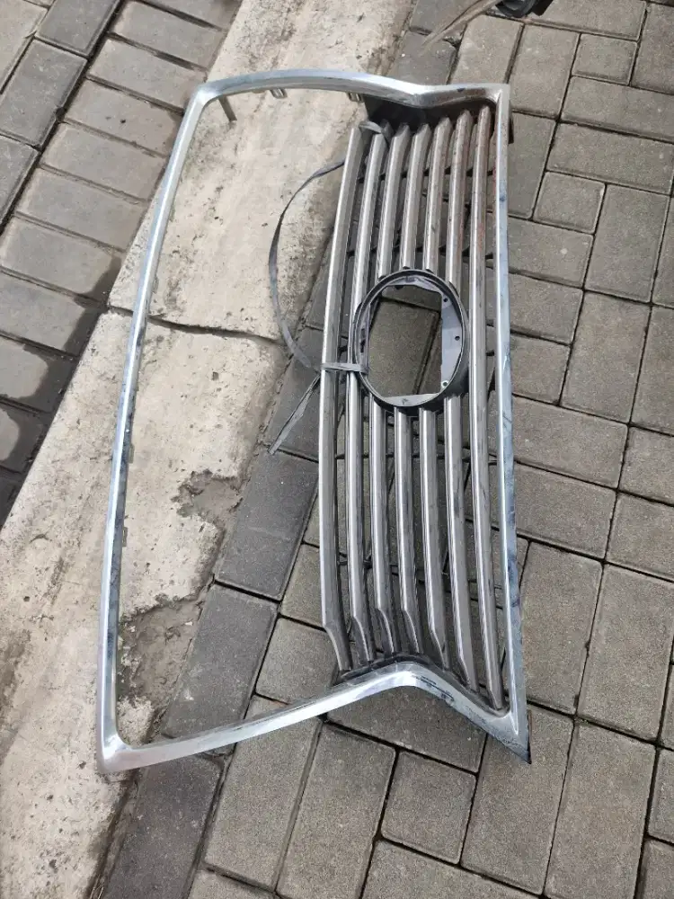Grill Depan Lexus RX270 2011 - Upgrade