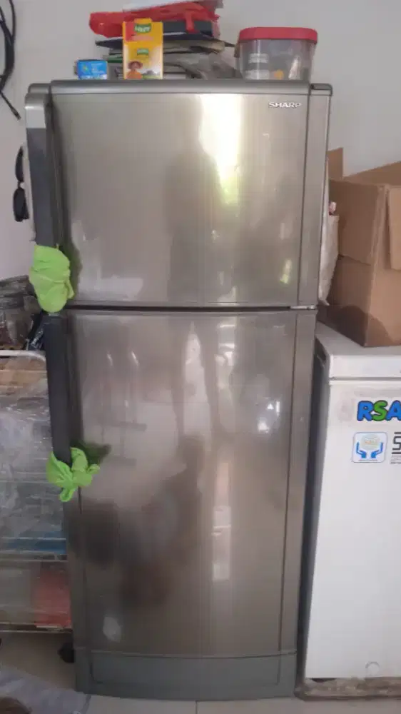Kulkas merk Sharp