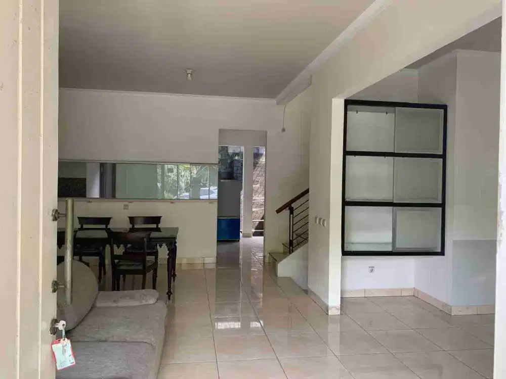 Di sewakan rumah 1 lantai full furnished di bsd