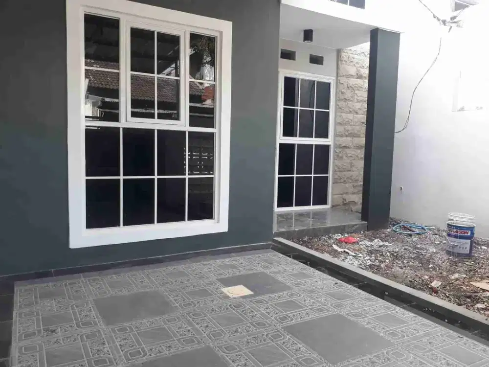 Jual Rumah Baru
*Perum Taman Surya Kencana* 
Grogol Tulangan Sidoarjo

Luas tanah : 90 m2
Dimensi : 6x15
Luas bangunan : 60 m2
Lantai : 1
Kmr tidur : 3
Kmr mandi : 1
Hadap : timur
PLN : 1300
Air : sumur
Row jln : 6m
Surat : SHM

Harga 450 Juta
Cash / KPR