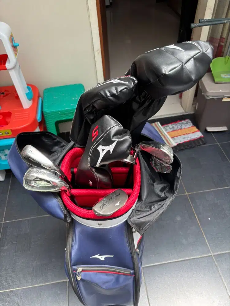 Satu Set Stik Golf Mizuno RV 8