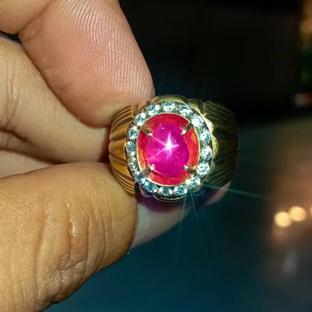 Ruby Star Sri Lanka 2.18 ct No Heat memo GRI ring GD