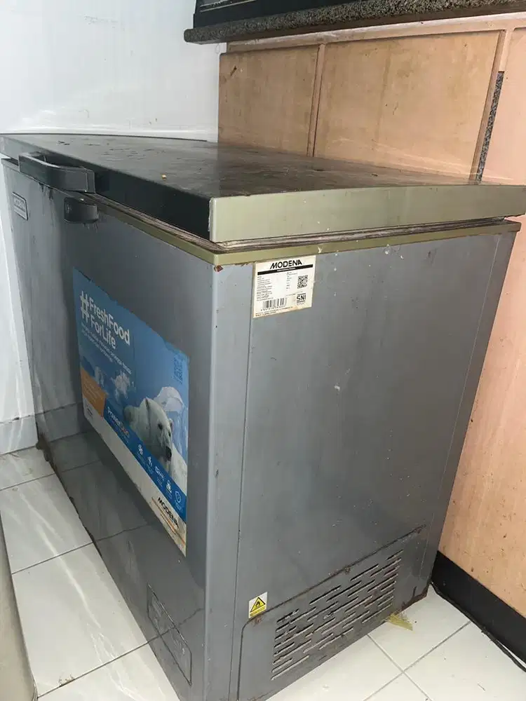 Jual freezer modena 205L