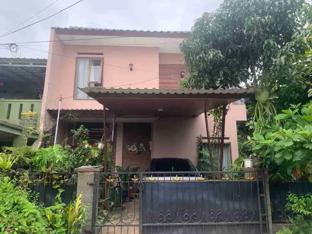 dijual rumah mewah komplek cipamokolan indah