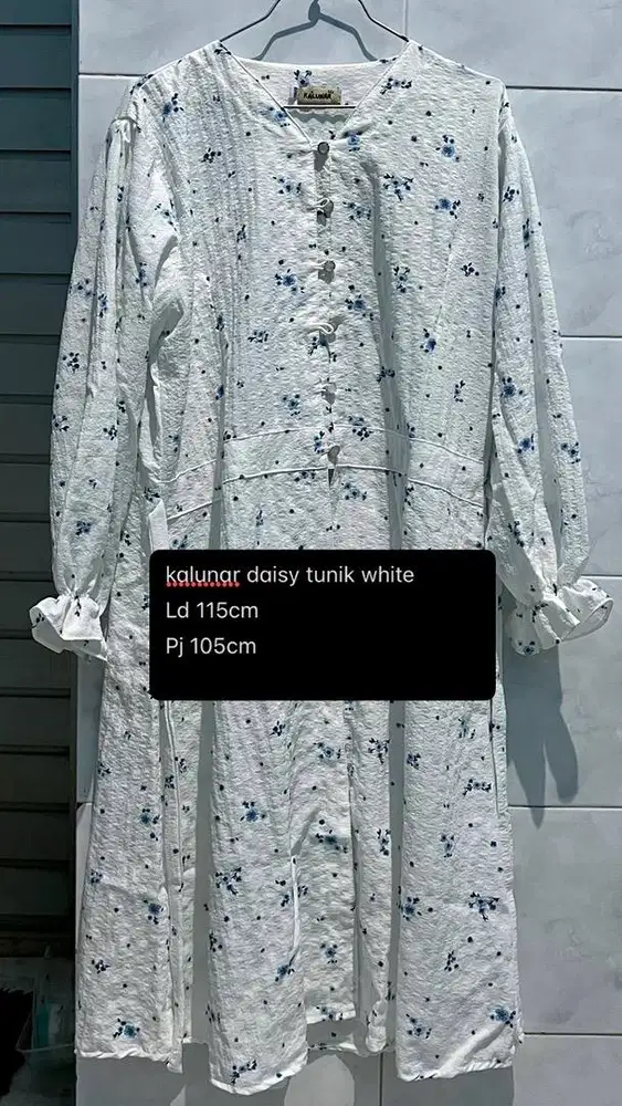 Kalunar daisy tunik putih