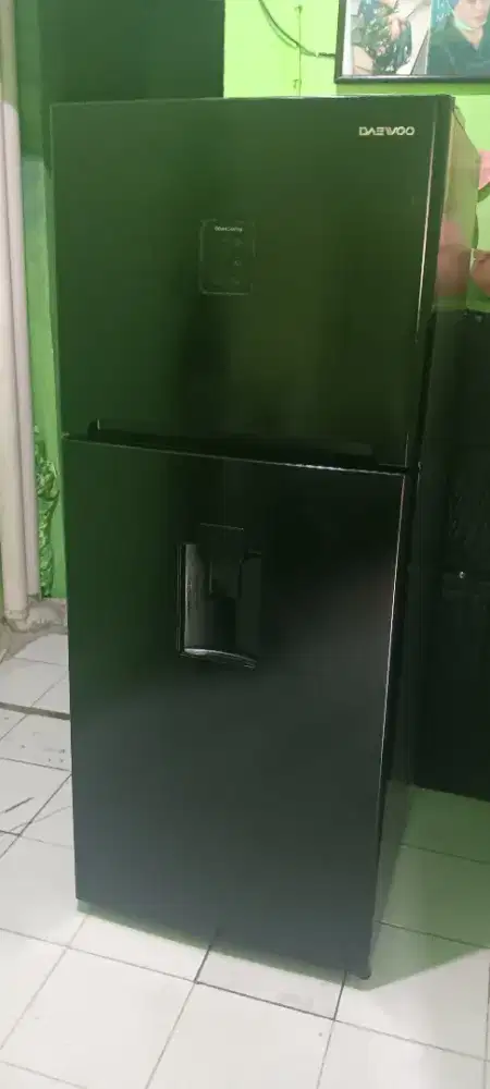 kulkas Daewoo jumbo 2 pintu