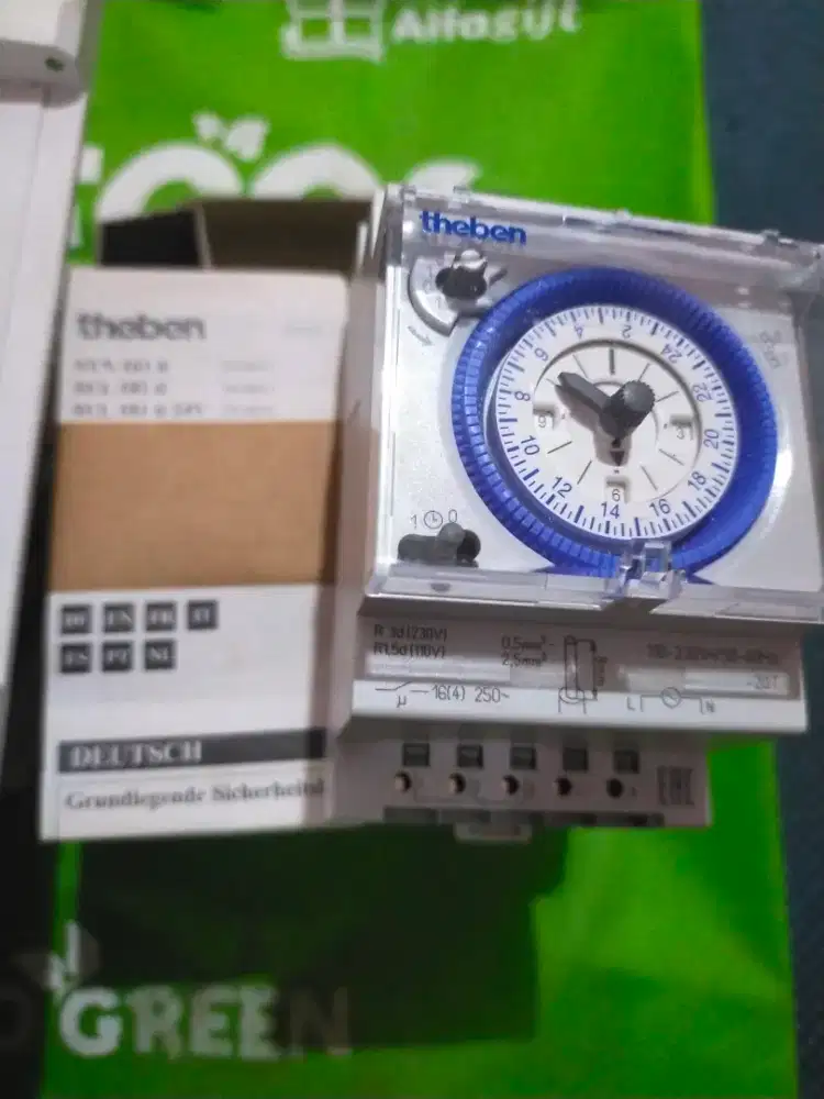 MCB SCHNEIDER 3 PHASE TIMER THEBEN