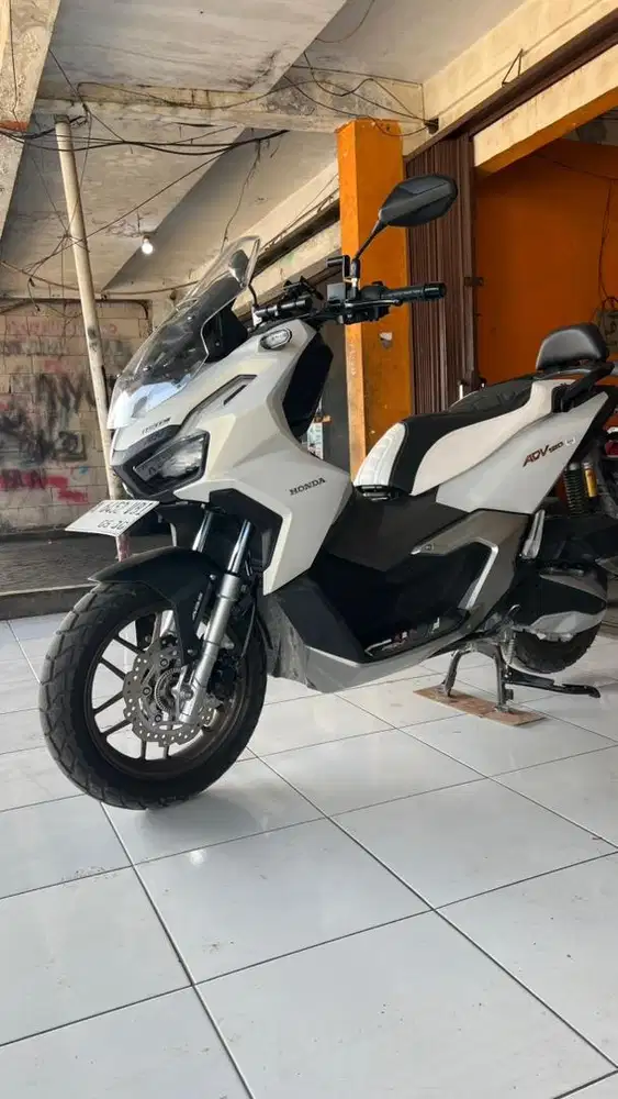 Honda Adv Abs low km