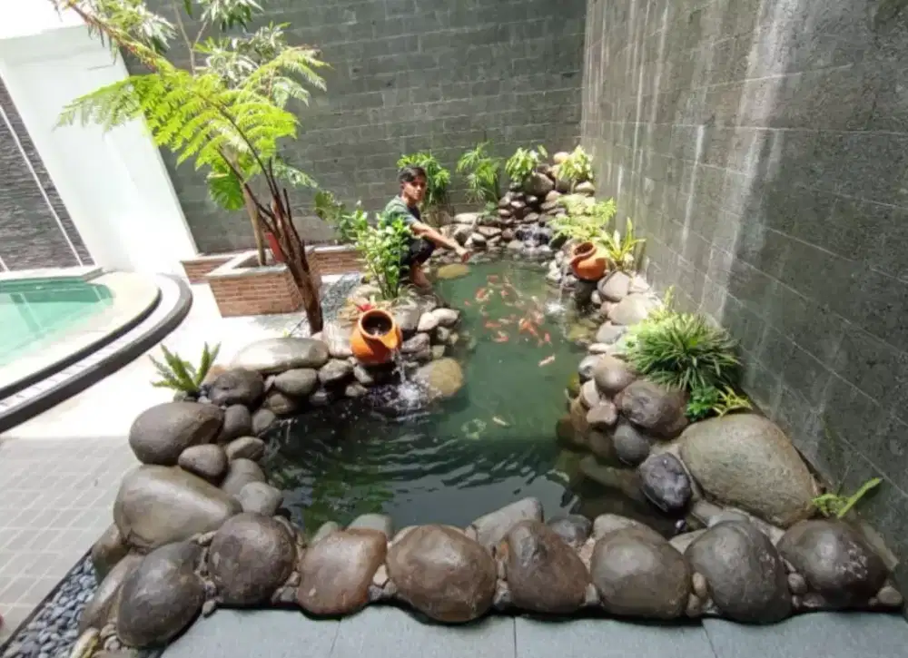 Kolam minimalis dekorasi vertical gArden