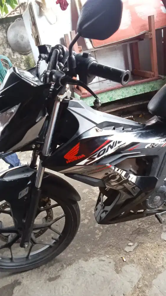 Di jual motor motor bekas