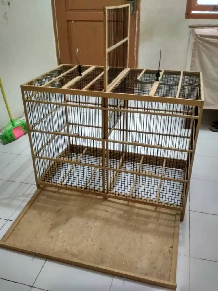 Sangkar ternak dobel sekat tengah