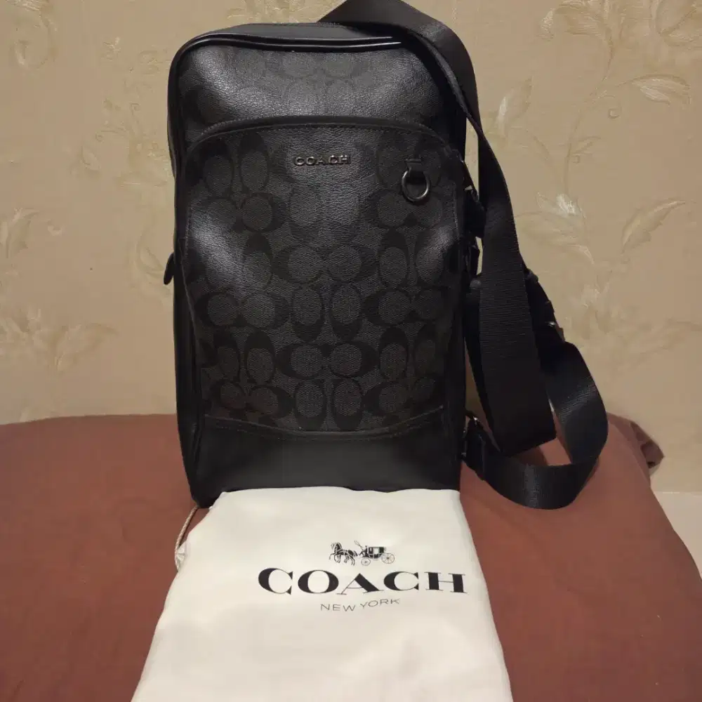 Coach Men Slingpack West