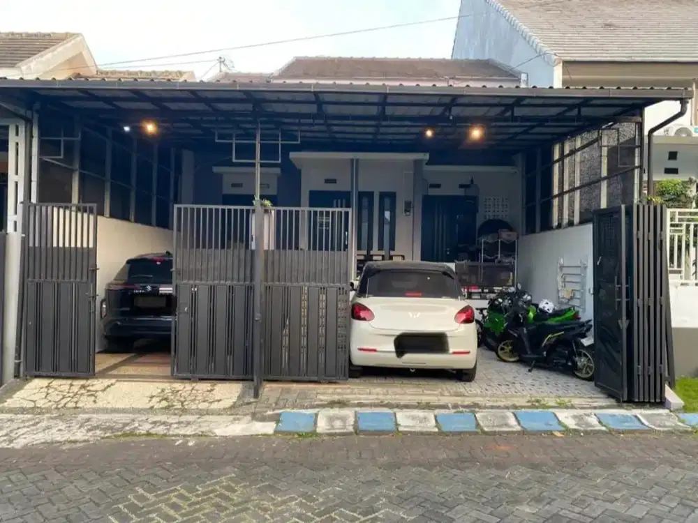 DIJUAL SEGERA, Rumah Mewah Carport Luas Semi Furnish Tirtasani Royal Resort Malang