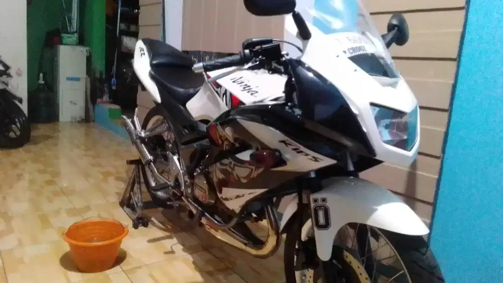 Kawasaki ninja SE putih albino 2012