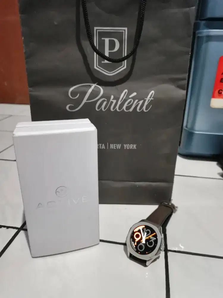 Parlent Gallant Active