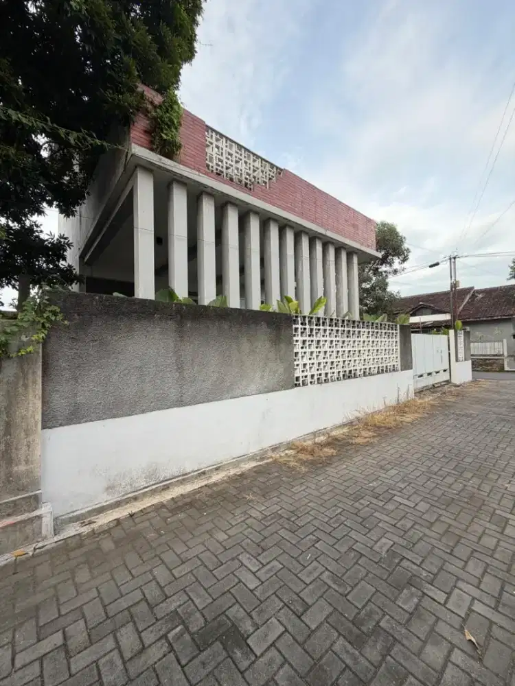 Rumah Mewah Industrial Modern Dekat Exit Toll Kalasan Dijual Murah