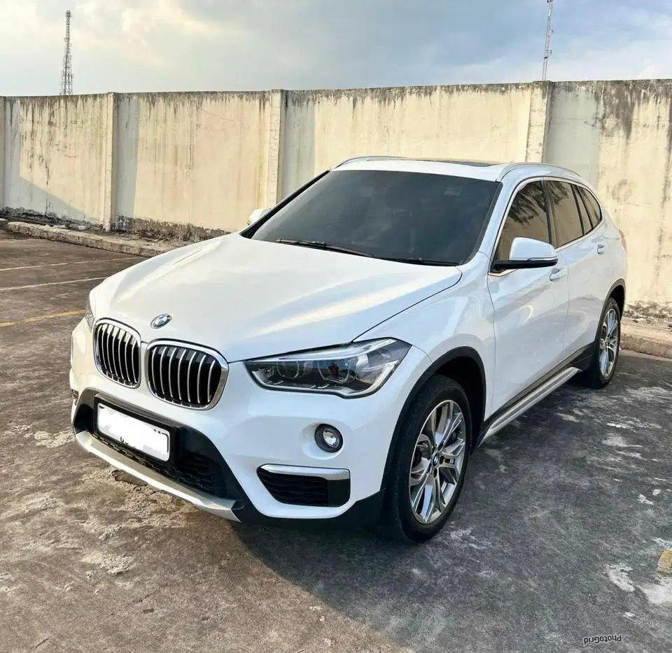 Bmw x1 sDrive18i xLine (Tipe Tertinggi) White on Brown