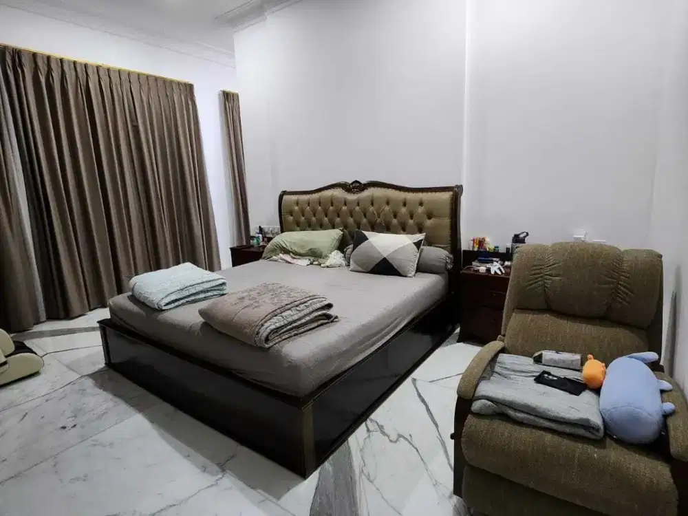 Rumah bagus siap huni di Bukit Gading Mediterania - Kelapa Gading