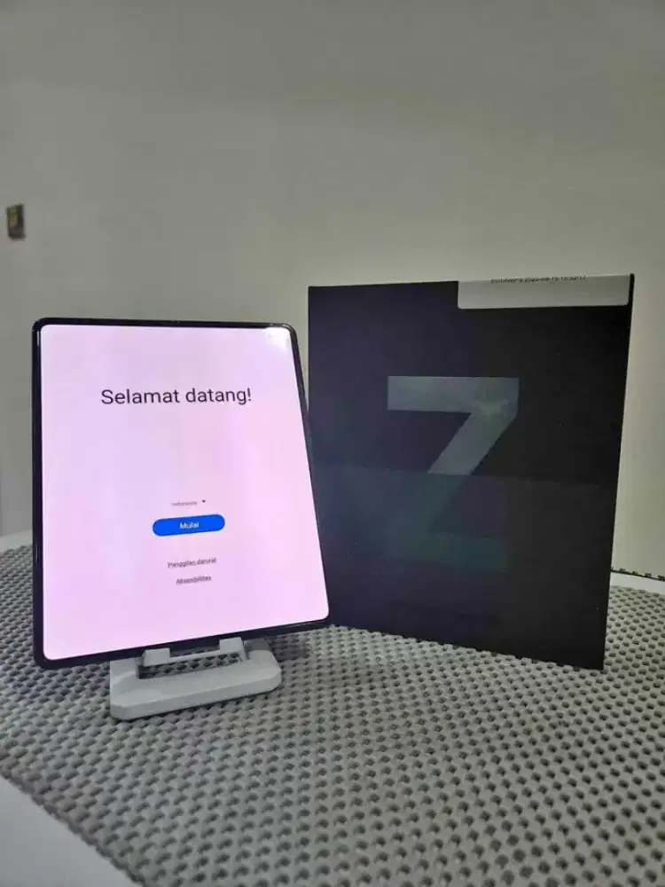 Samsung Z Fold 3 12/512gb Sein Fullset Mulus Layar aman