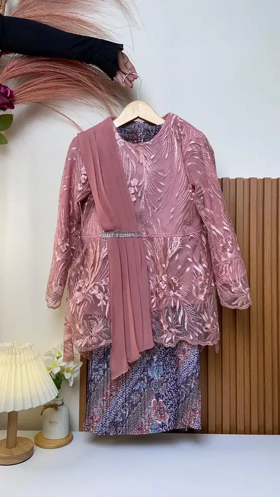 DIJUAL SETELAN KEBAYA MODERN ANAK KEBAYA WISUDA KARTINIAN USIA 6-8 THN