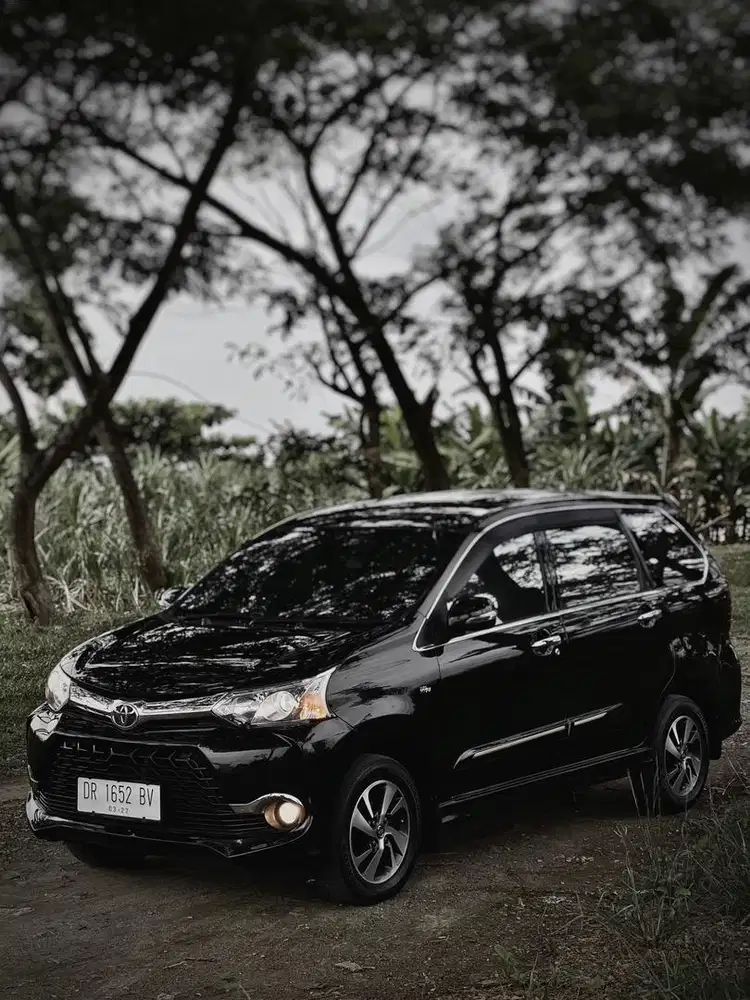 Avanza Veloz 1.5 Matic Tipe Tertinggi 2015