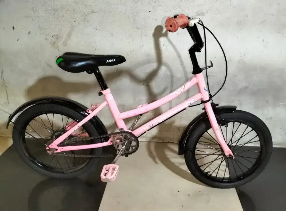 Sepeda anak ukuran 16 kondisi normal