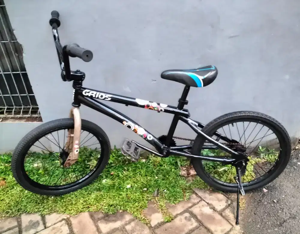 Sepeda BMX ukuran 20 united rem tarpedo kondisi normal