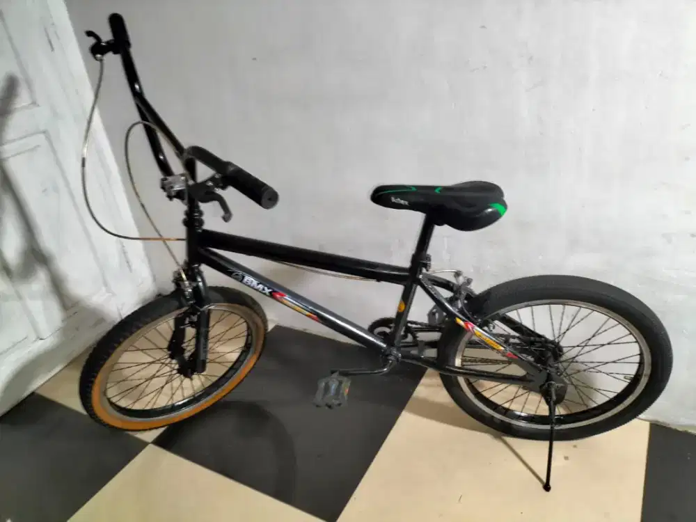 Sepeda BMX ukuran 20 normal siap untuk