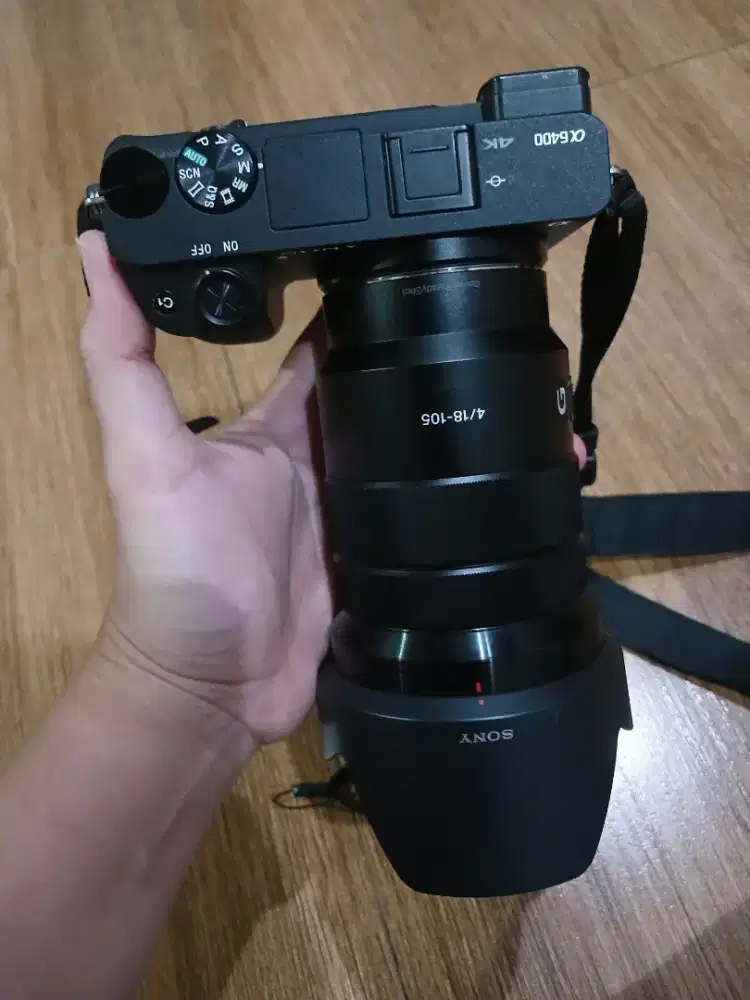 Sony A6400 lensa 18-105 like new sc 900an minus dus