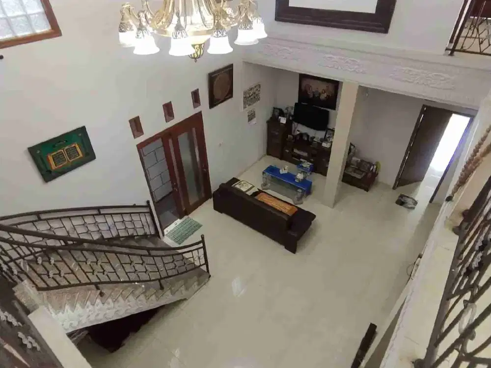 DIJUAL RUMAH MEWAH FULL FURNISHED HOEK