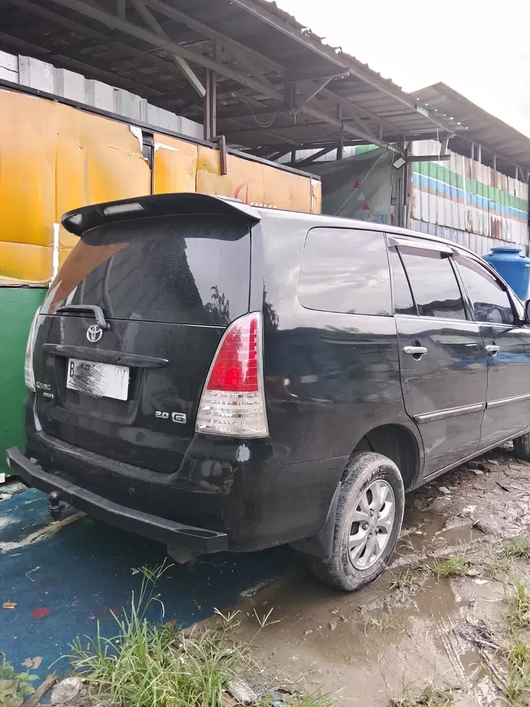 Toyota Kijang Innova 2009 Bensin