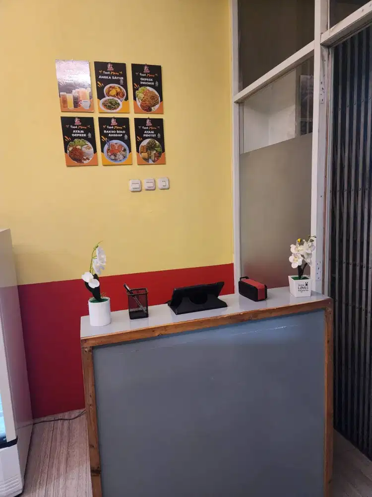 Dijual Cepatt Perlengkapan Usaha Ayam Geprek