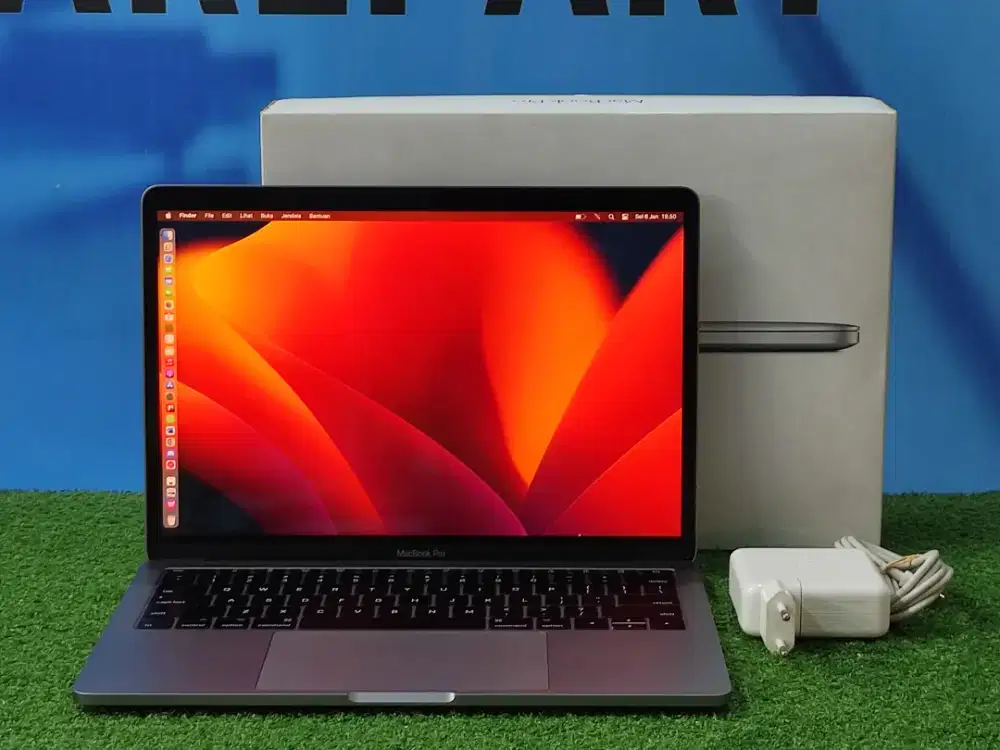 MACBOOK PRO 2017 13 TWO THUNDERBOLT INTEL CORE i5 RAM 8 GB SSD 256 GB